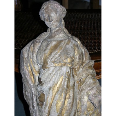 Vierge polychrome du XVII ème siècle
