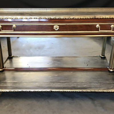 Console desserte Louis XVI en acajou et placage d’acajou estampillée Charles-Erdmann RICHTER