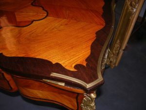 Grande table à écrire dessus brisé Louis XV atelier patrice bricout label EPV Marcq en Baroeul 